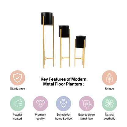 Metal Plant Stand With 3 Planters