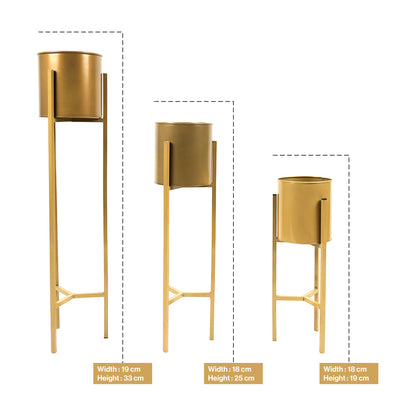 Metal Plant Stand With 3 Planters