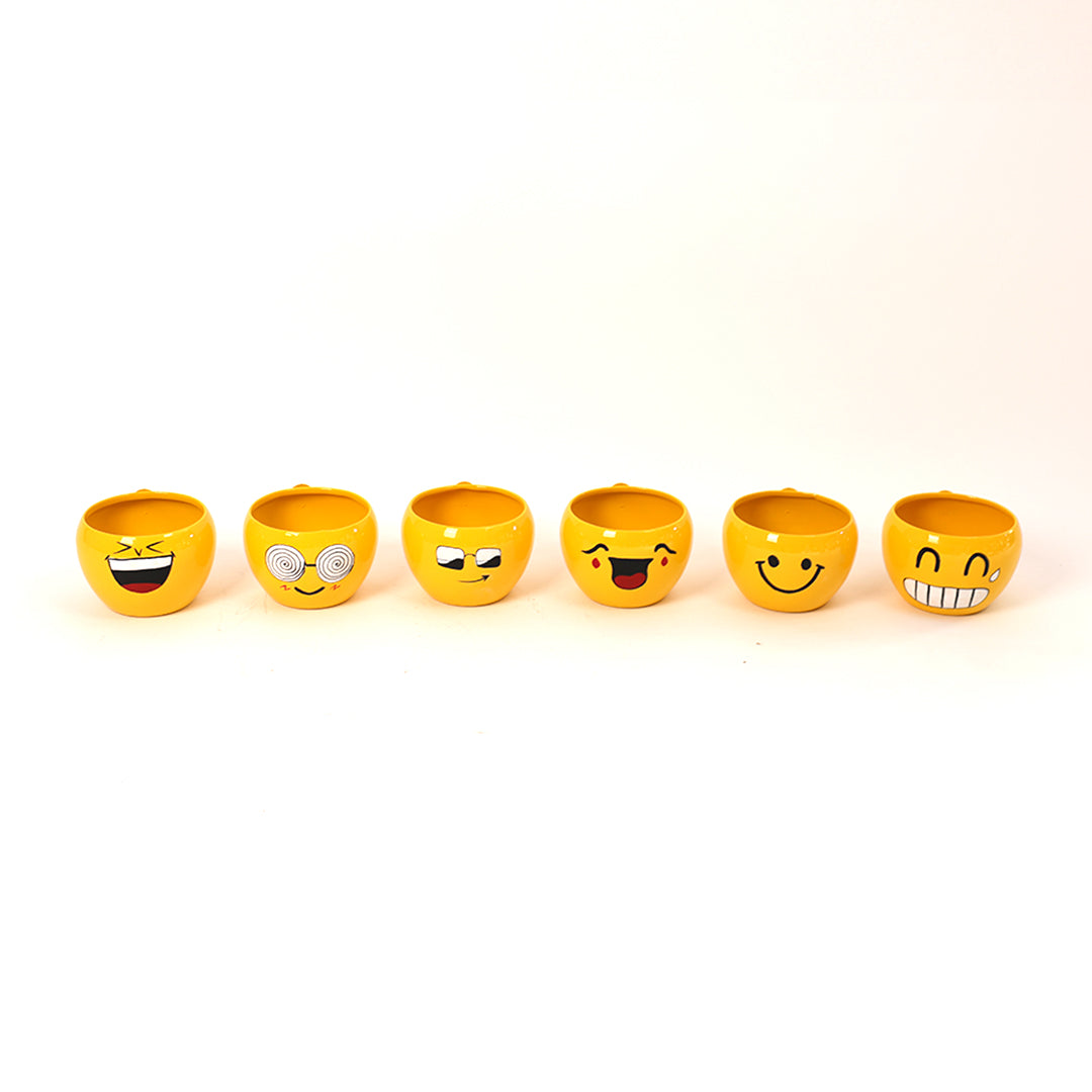 Decorative Smiley Face Emoji Flower Planter Pot (Yellow)