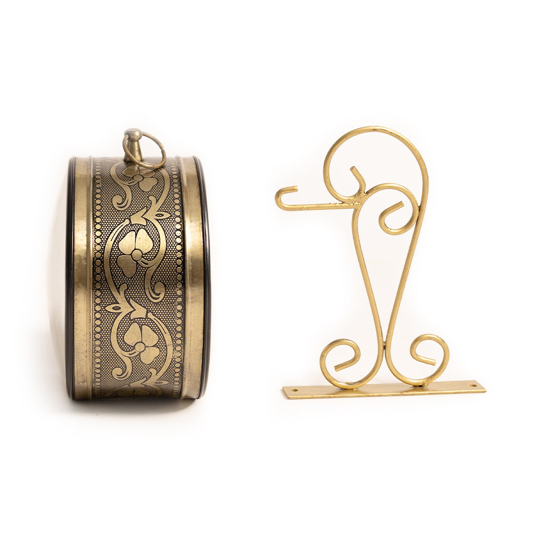 Vintage Traditional Railways Station Clock in home decor